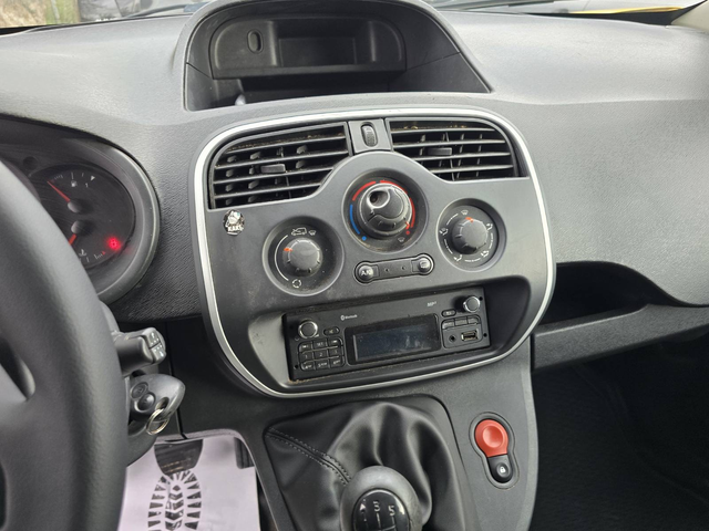 Renault Kangoo 1.5 DCI MAXI - автомобили, коли, обяви за нови и употребявани 13