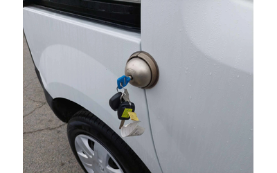 Renault Kangoo 1, 5dci  EURO6 - автомобили, коли, обяви за нови и употребявани 15