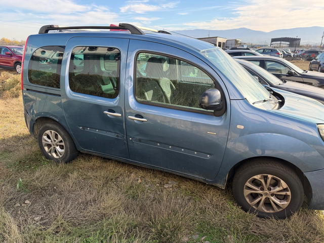 Renault Kangoo 1.5 DCI - автомобили, коли, обяви за нови и употребявани 3