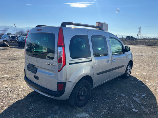Renault Kangoo 1.5 DCI - автомобили, коли, обяви за нови и употребявани 4