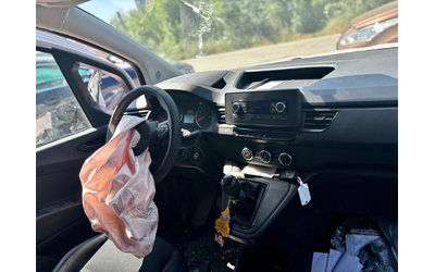 Renault Kangoo - автомобили, коли, обяви за нови и употребявани 10