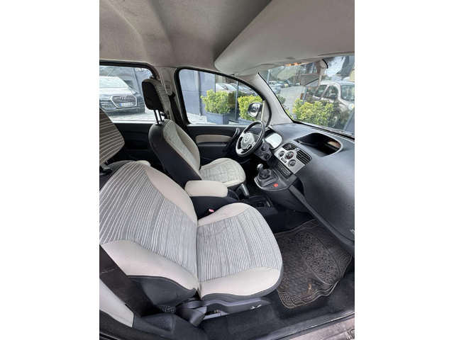 Renault Kangoo - автомобили, коли, обяви за нови и употребявани 11