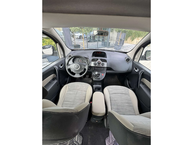 Renault Kangoo - автомобили, коли, обяви за нови и употребявани 12
