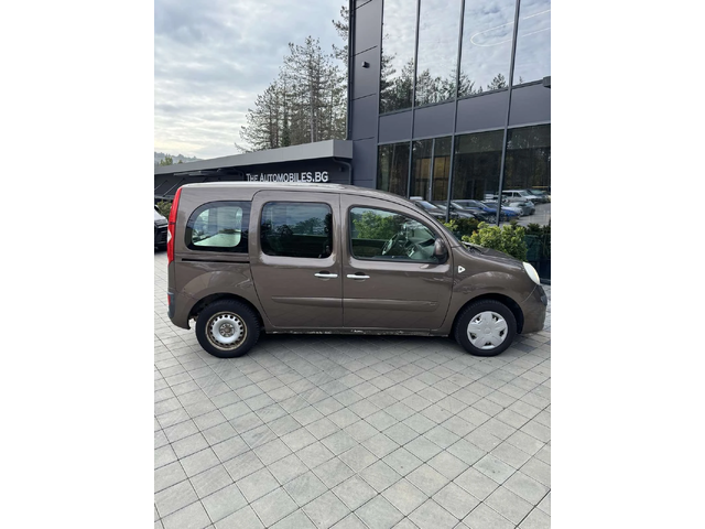 Renault Kangoo - автомобили, коли, обяви за нови и употребявани 7