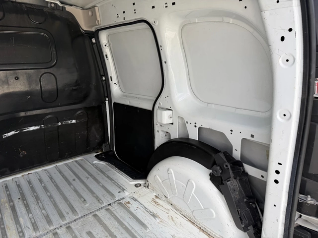 Renault Kangoo 1.5DCI - автомобили, коли, обяви за нови и употребявани 11