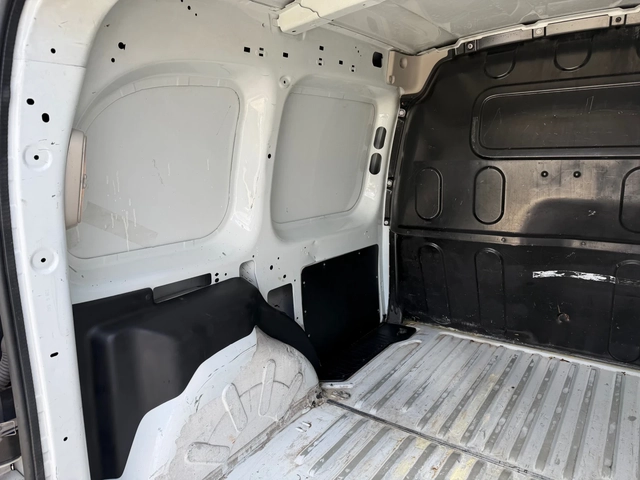 Renault Kangoo 1.5DCI - автомобили, коли, обяви за нови и употребявани 12
