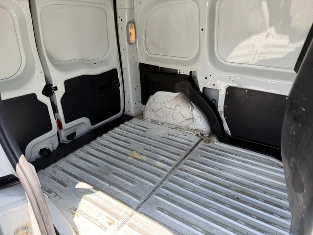Renault Kangoo 1.5DCI - автомобили, коли, обяви за нови и употребявани 13