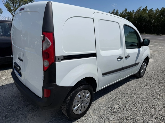 Renault Kangoo 1.5DCI - автомобили, коли, обяви за нови и употребявани 3