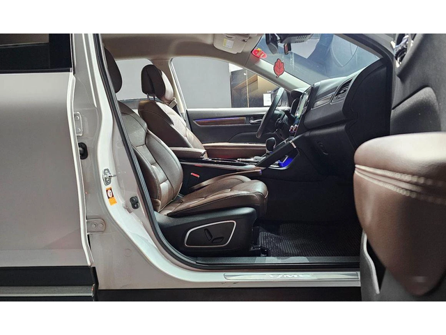 Renault Koleos 2.0 LPe RE Signature 2WD - автомобили, коли, обяви за нови и употребявани 9