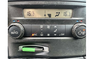 Renault Laguna - автомобили, коли, обяви за нови и употребявани 11