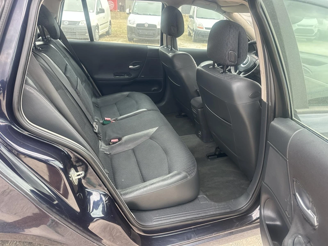 Renault Laguna - автомобили, коли, обяви за нови и употребявани 7