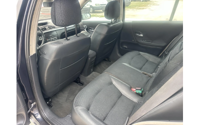 Renault Laguna - автомобили, коли, обяви за нови и употребявани 9