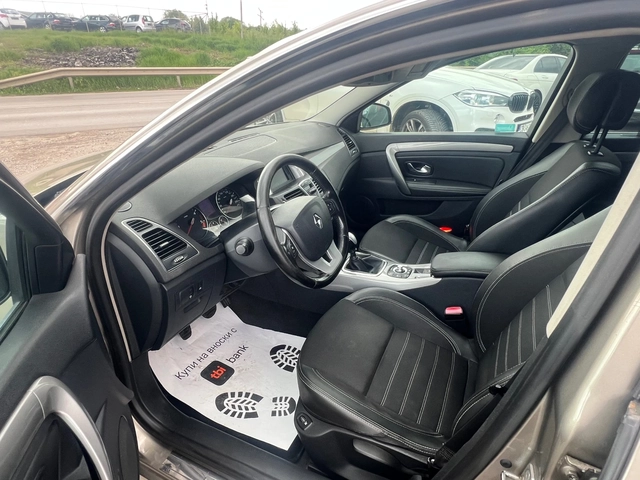 Renault Laguna - автомобили, коли, обяви за нови и употребявани 11