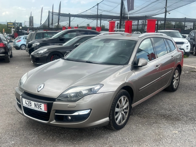 Renault Laguna - автомобили, коли, обяви за нови и употребявани 3