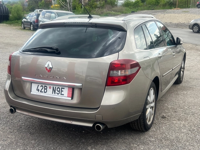 Renault Laguna - автомобили, коли, обяви за нови и употребявани 7