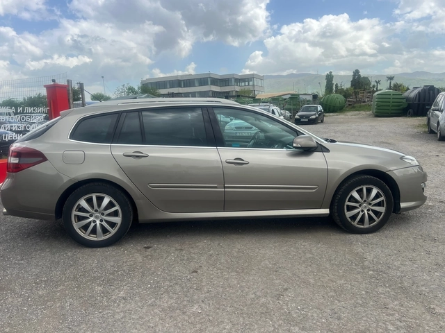 Renault Laguna - автомобили, коли, обяви за нови и употребявани 8
