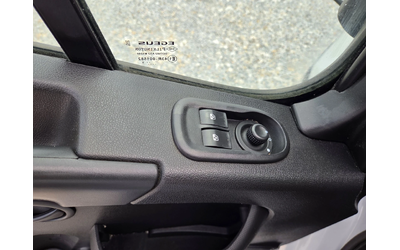 Renault Master 2.3 DCi, Хладилен, Падащ борд , Климатик - автомобили, коли, обяви за нови и употребявани 12