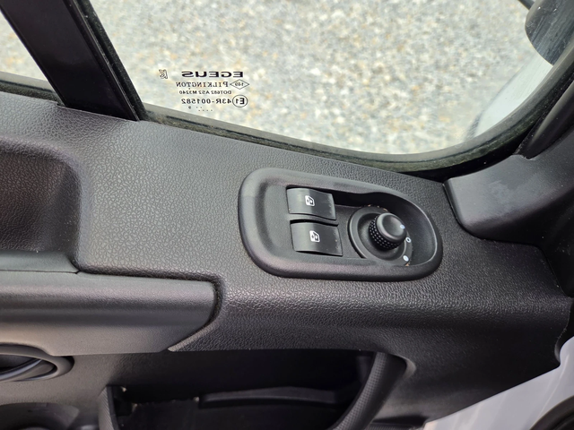 Renault Master 2.3 DCi, Хладилен, Падащ борд , Климатик - автомобили, коли, обяви за нови и употребявани 12