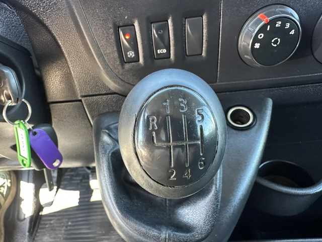 Renault Master - автомобили, коли, обяви за нови и употребявани 10