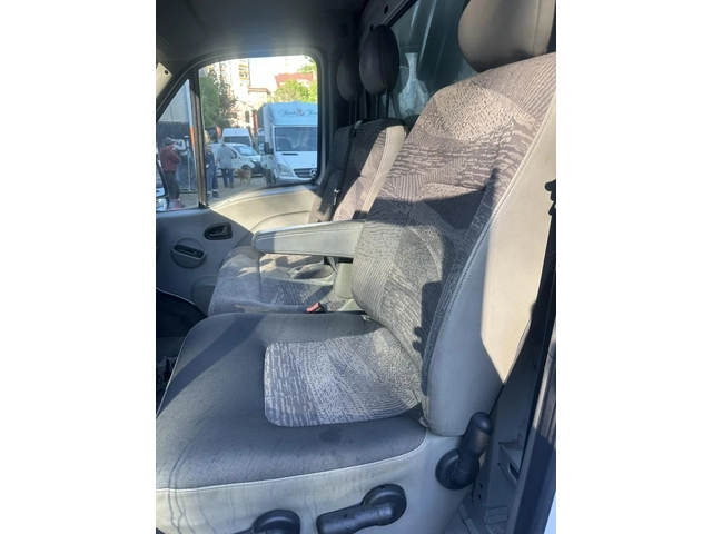 Renault Master 2.5dci - автомобили, коли, обяви за нови и употребявани 8