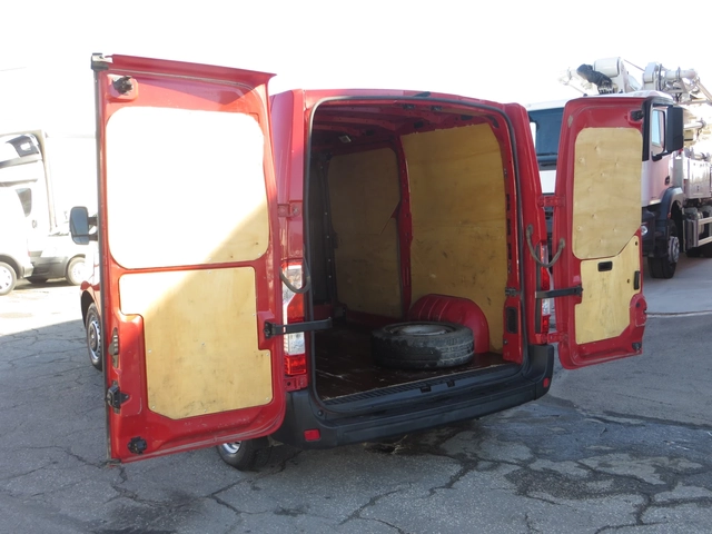 Renault Master 2.3 DCI - автомобили, коли, обяви за нови и употребявани 12