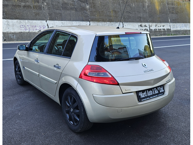 Renault Megane 1.5 DCI - автомобили, коли, обяви за нови и употребявани 7