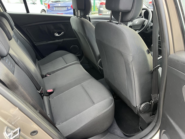 Renault Megane 1.5 disel - автомобили, коли, обяви за нови и употребявани 8