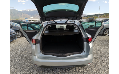 Renault Megane 1.5dCi A E6D - автомобили, коли, обяви за нови и употребявани 9