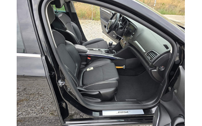 Renault Megane 1.5DCI BOSE - автомобили, коли, обяви за нови и употребявани 10