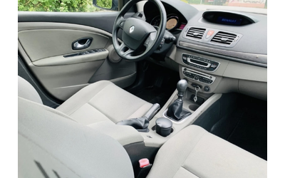 Renault Megane 1.6 i - автомобили, коли, обяви за нови и употребявани 11