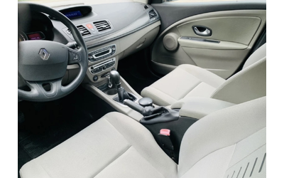 Renault Megane 1.6 i - автомобили, коли, обяви за нови и употребявани 8