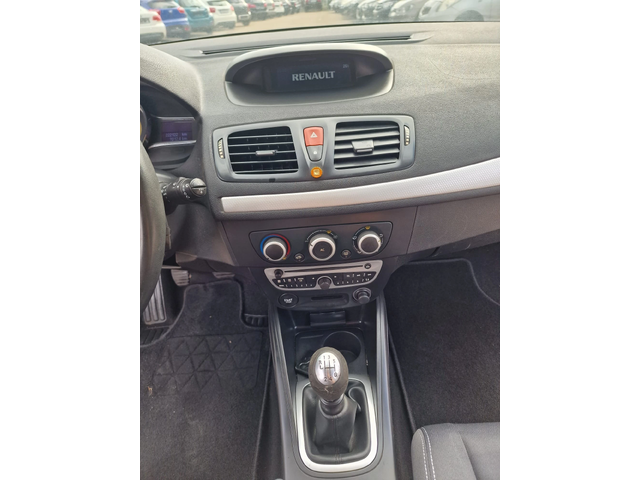 Renault Megane 1.5 DISEL - автомобили, коли, обяви за нови и употребявани 10