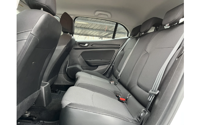 Renault Megane 1.5 dCi 115 к.с 6M/T - автомобили, коли, обяви за нови и употребявани 9