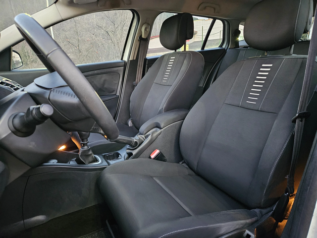 Renault Megane 1.5 Dci FACELIFT/6skorosti - автомобили, коли, обяви за нови и употребявани 10