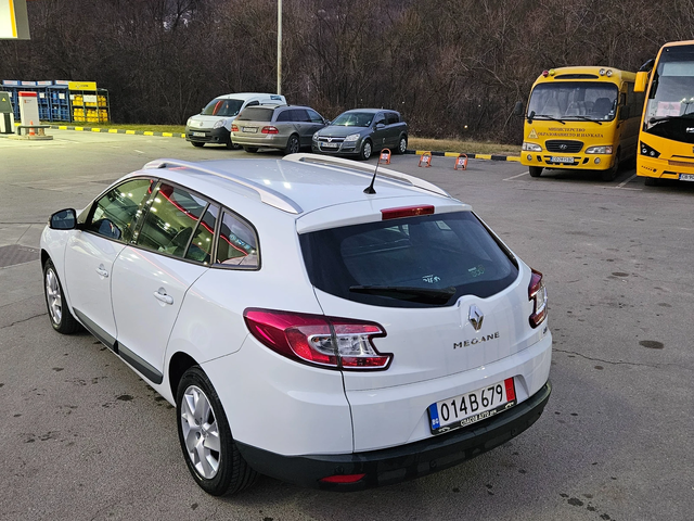Renault Megane 1.5 Dci FACELIFT/6skorosti - автомобили, коли, обяви за нови и употребявани 3