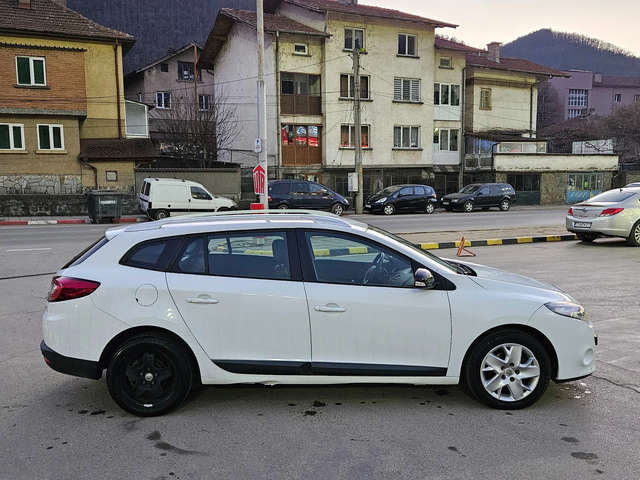 Renault Megane 1.5 Dci FACELIFT/6skorosti - автомобили, коли, обяви за нови и употребявани 5