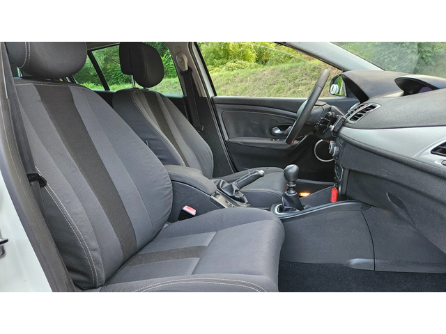 Renault Megane 1.5 Dci FACELIFT/6skorosti - автомобили, коли, обяви за нови и употребявани 13