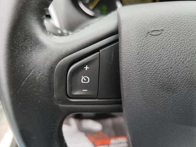 Renault Megane SPORTOUR* 1.5DCi* LED* EURO6B* NAVI* - автомобили, коли, обяви за нови и употребявани 7