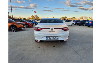 renault-megane - 3