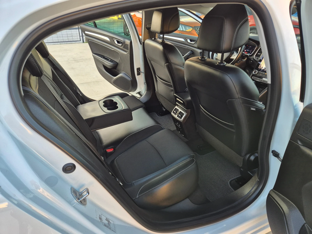 Renault Megane SEDAN INTENS A/T= 1, 5DCI-115кс - автомобили, коли, обяви за нови и употребявани 9