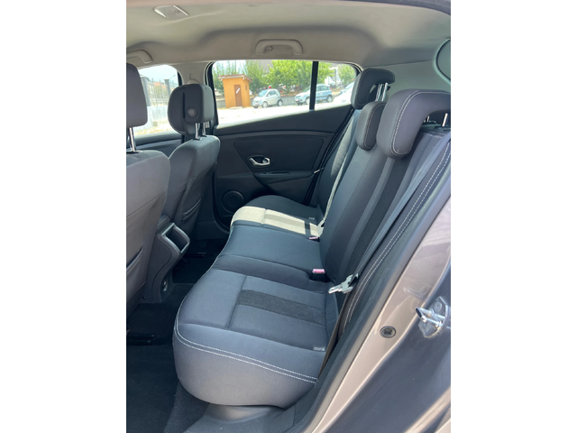 Renault Megane 1.9d - автомобили, коли, обяви за нови и употребявани 11