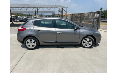 Renault Megane 1.9d - автомобили, коли, обяви за нови и употребявани 6