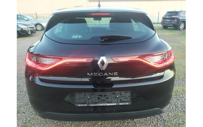 renault-megane - 4
