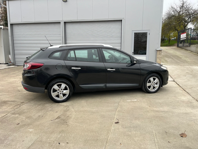 Renault Megane 1.5dci - автомобили, коли, обяви за нови и употребявани 4
