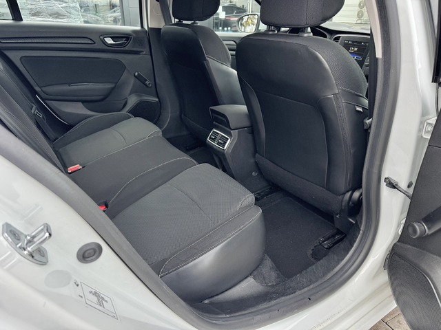 Renault Megane 1.5DCi - автомобили, коли, обяви за нови и употребявани 13