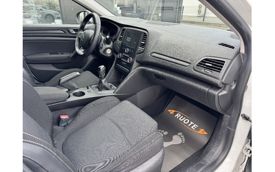 Renault Megane 1.5DCi - автомобили, коли, обяви за нови и употребявани 9