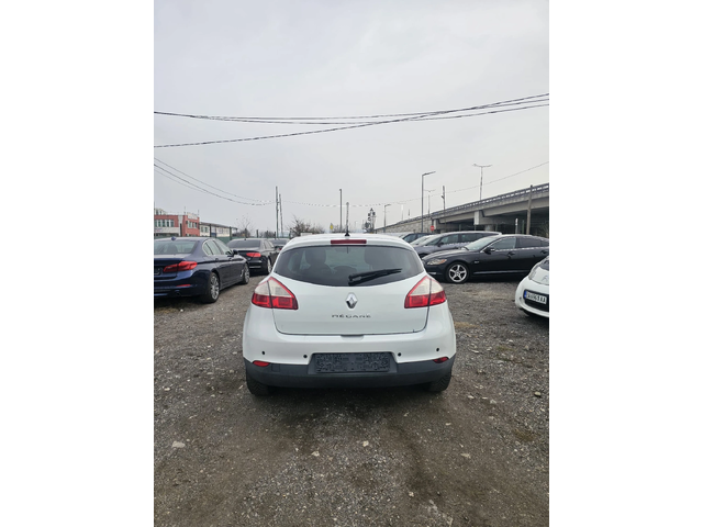Renault Megane 1.5 DCI - автомобили, коли, обяви за нови и употребявани 2