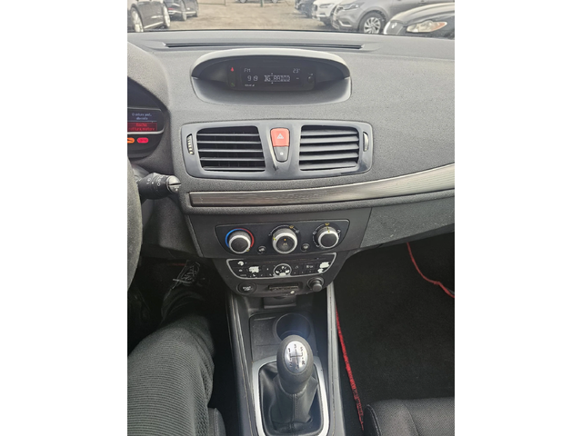 Renault Megane 1.5 DCI - автомобили, коли, обяви за нови и употребявани 8