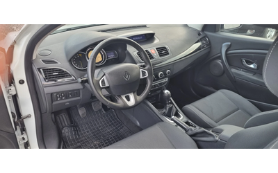 Renault Megane - автомобили, коли, обяви за нови и употребявани 8