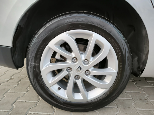 Renault Megane 1, 5DCi-110к.с.-6скорости, НАВИ, LED, ЕВРО 6! - автомобили, коли, обяви за нови и употребявани 14